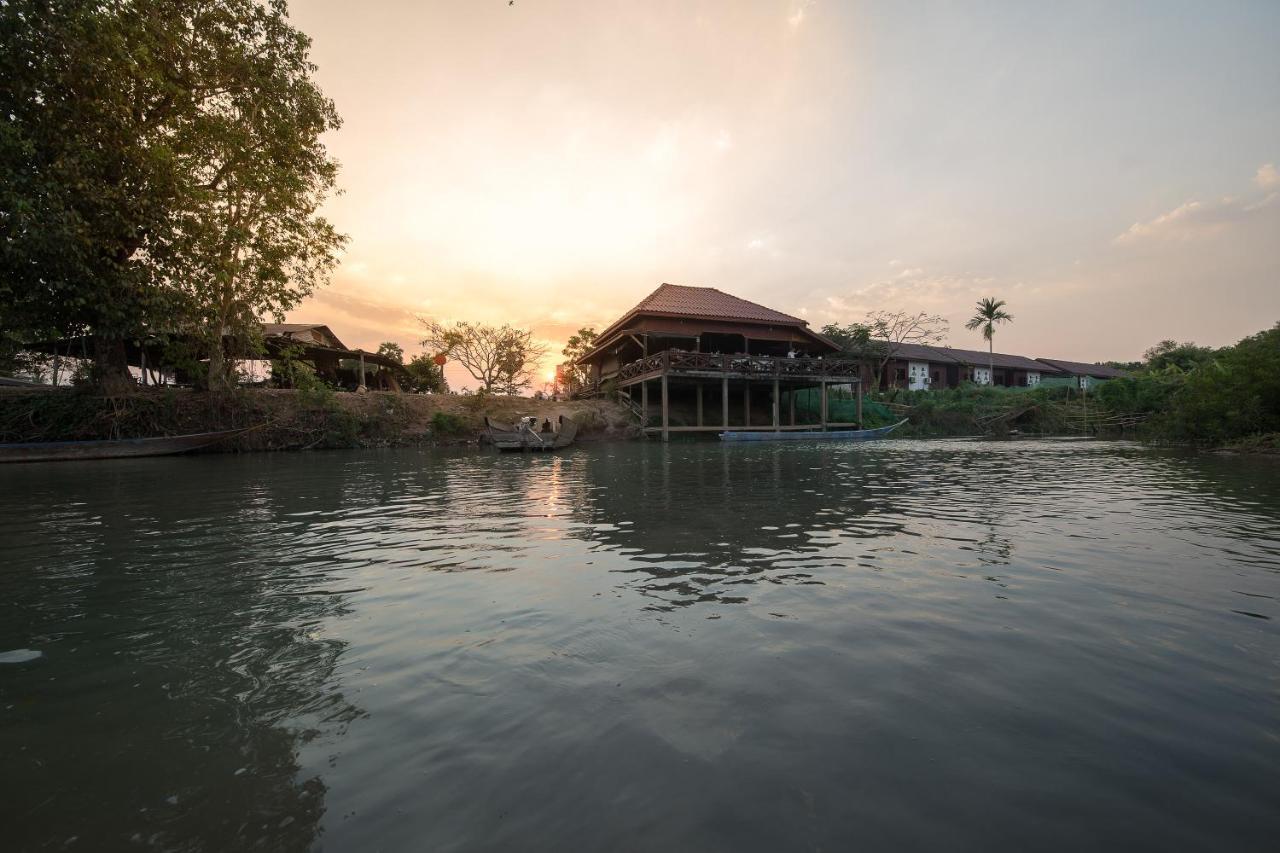 Chanhthida Guesthouse And The River Front Restaurant Ban Khon Esterno foto